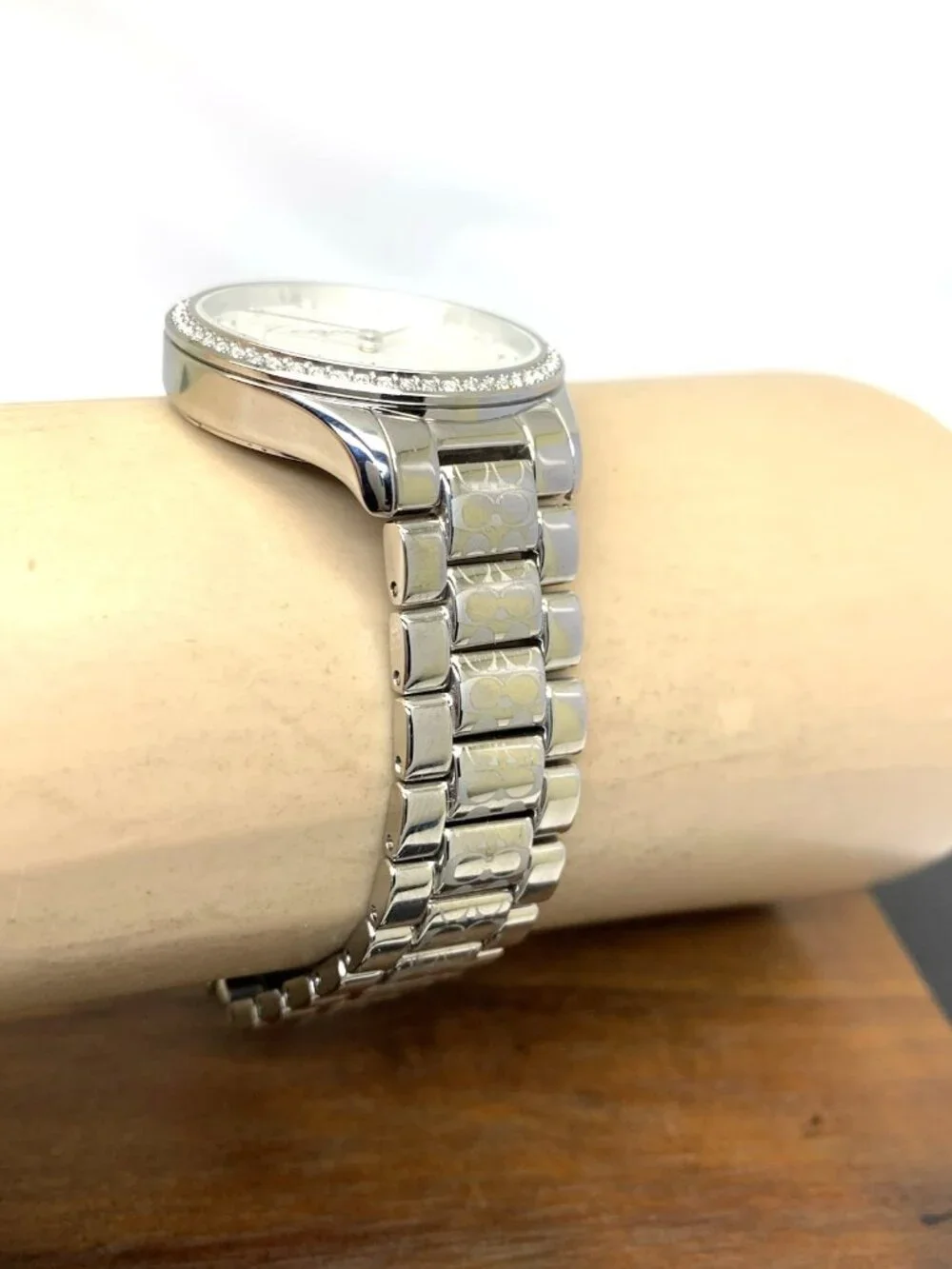 Coach Womens Watch 14503503 Astor Quartz Gemmed Silver Dial Stainless Steel 31mm